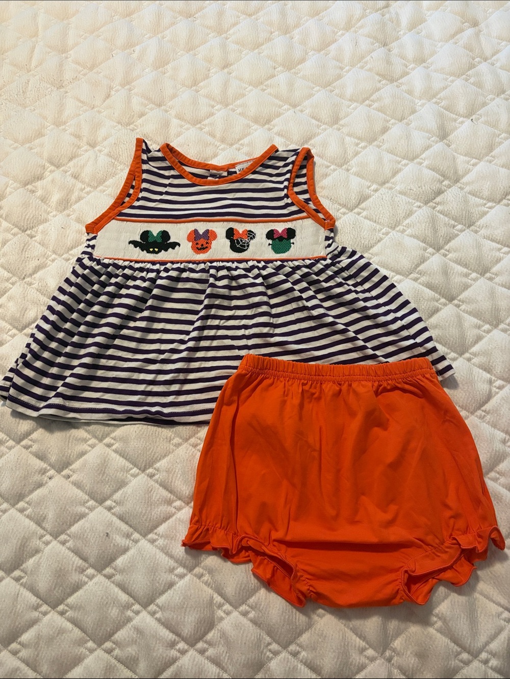 Disney Minnie Smocked Halloween 4T girls tank top & shorts set